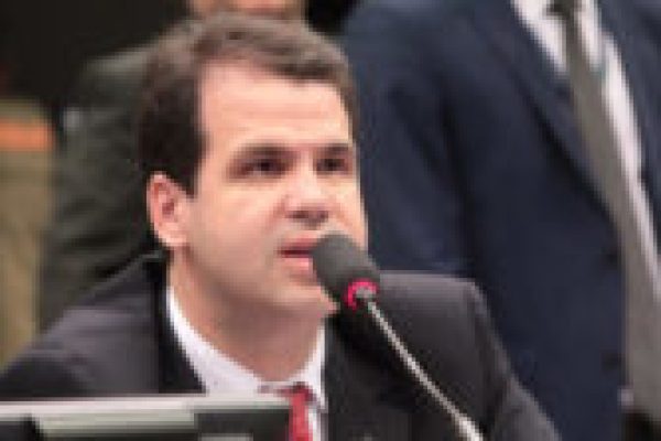 Aureo quer usar multas da lei seca para o SUS