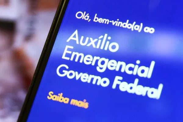 Proposta para que auxílio emergencial volte a ser de 600 reais