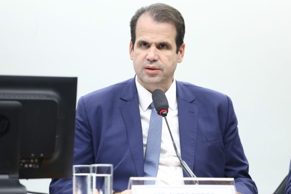 CCJ aprova prisão por descumprimento de medida protetiva